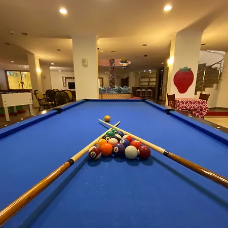 Club Karakas Otel 4*