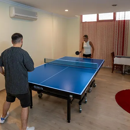 Club Karakas Otel 4*